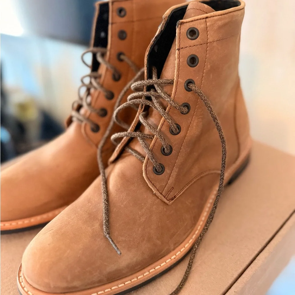 NEW in box! Nisolo All Weather Leather Men's Andres Boots size 9